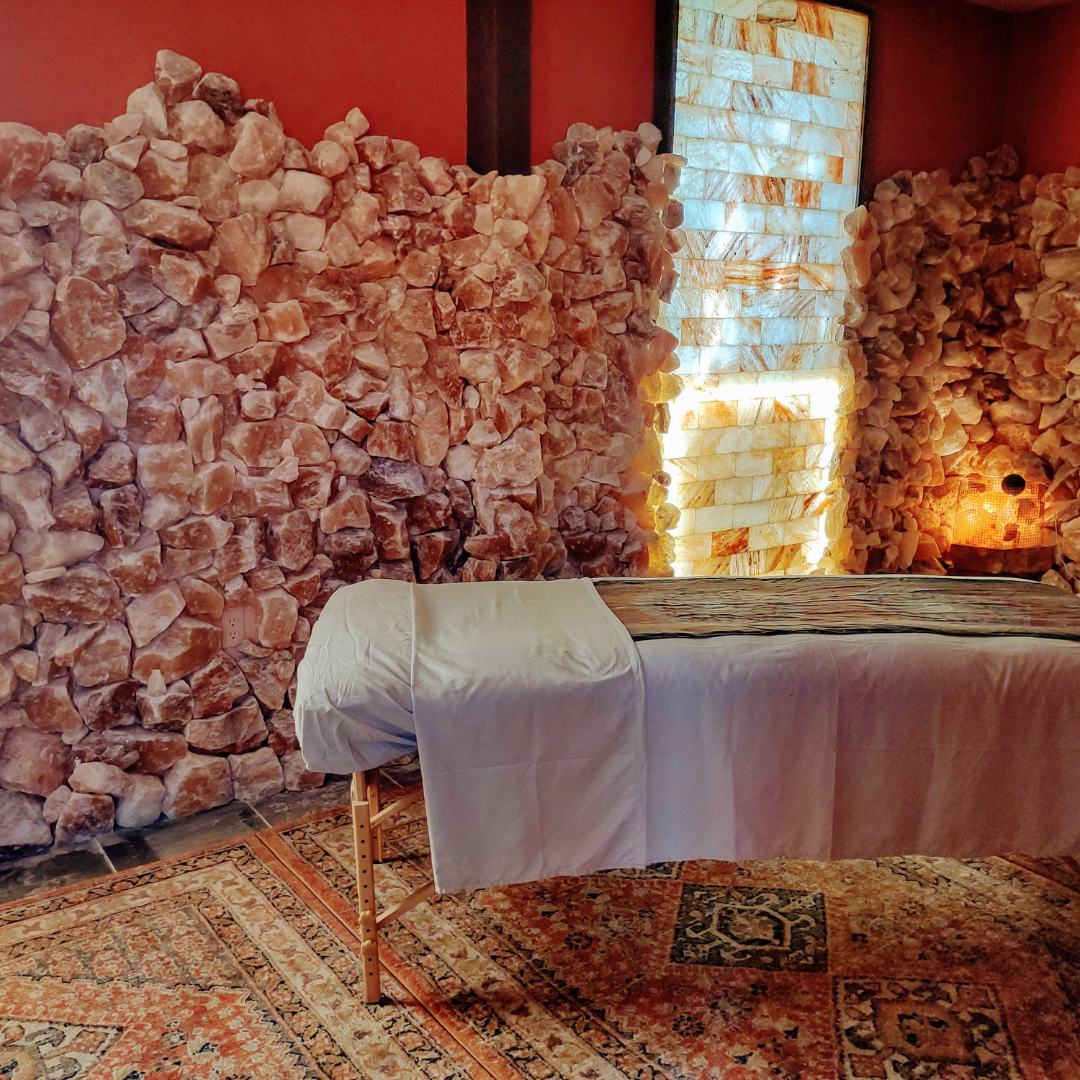 Massage in salt room